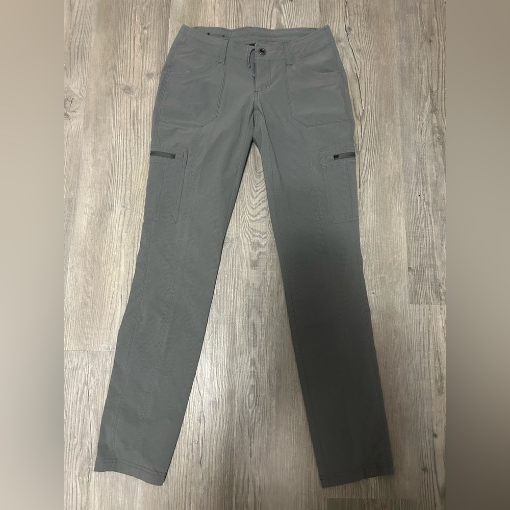 NWOT Kuhl Horizon Skinny Cargo